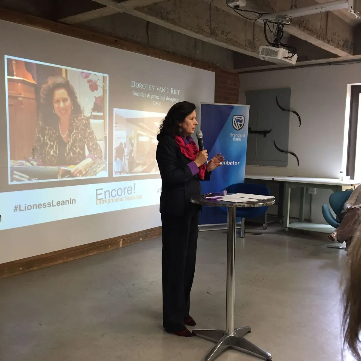 Кузнечный стол с анатомической схемой бизнеса